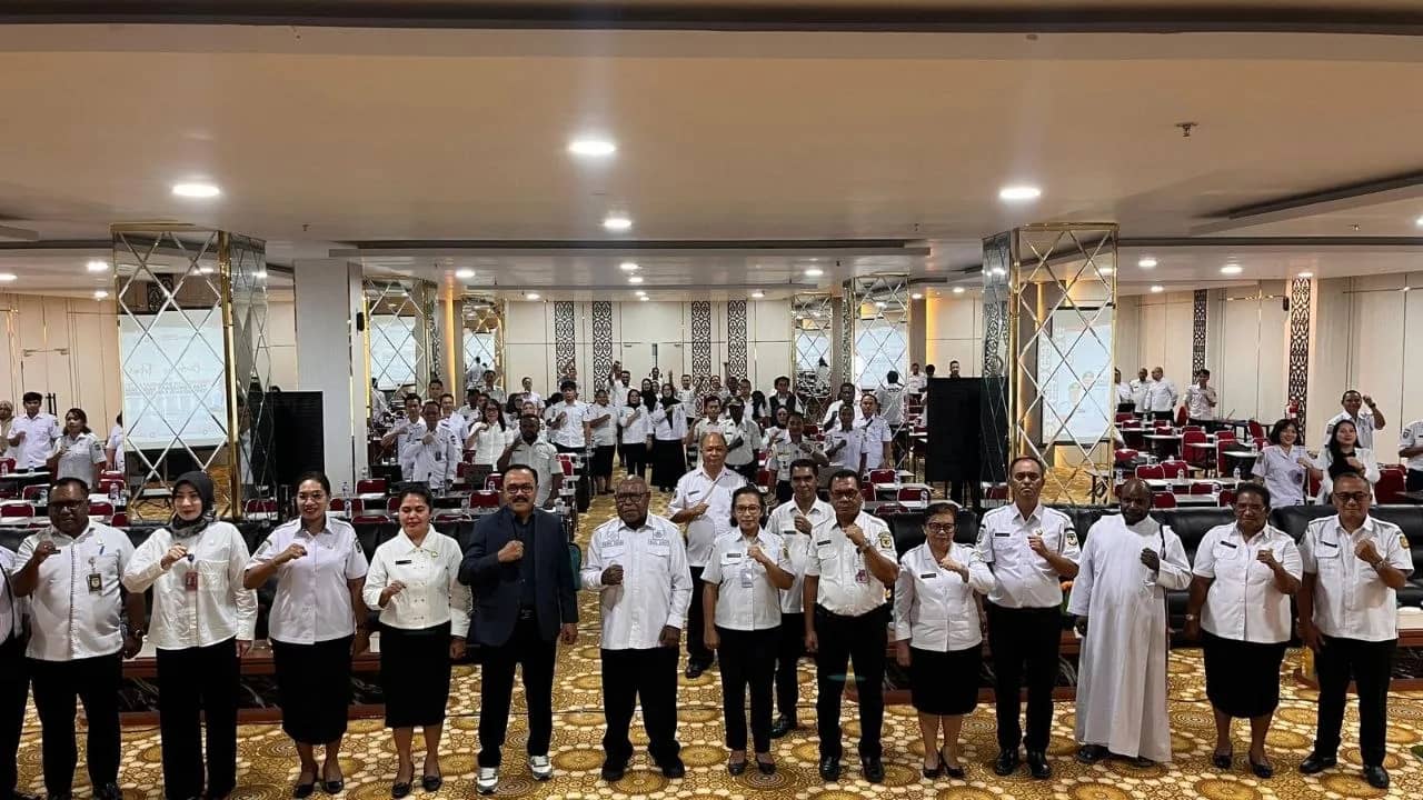 Foto bersama dalam kegiatan Bimtek oleh BPBJ.