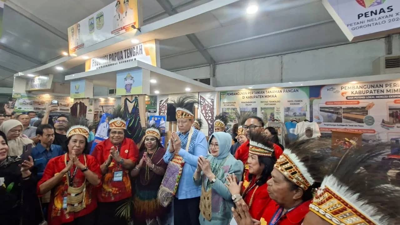 Ilustrasi berita Mimika: Gubernur Gorontalo Kunjungi Stand Mimika di Pameran Penas XVII KTNA, Tekankan Persaudaraan Antar Daerah
