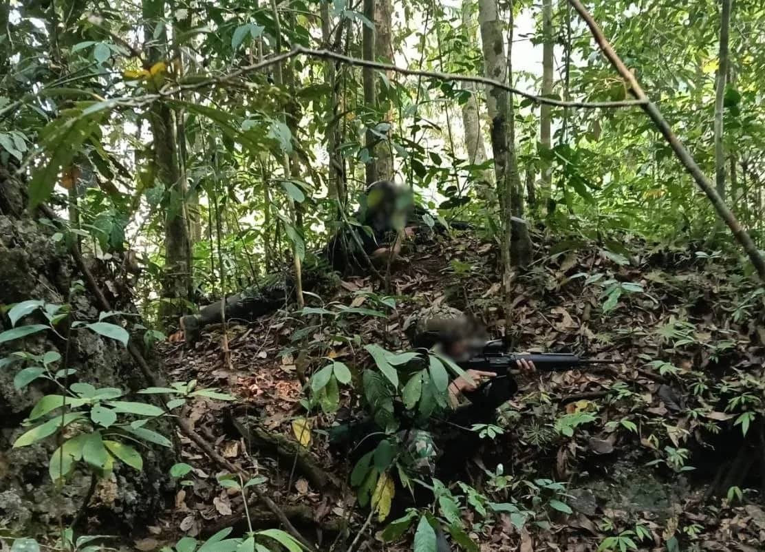 Tampak anggota kelompok bersenjata OPM yang dilaporkan tewas dalam kontak tembak di Kabupaten Maybrat, Papua Barat Daya, Jumat (9/10/2026).