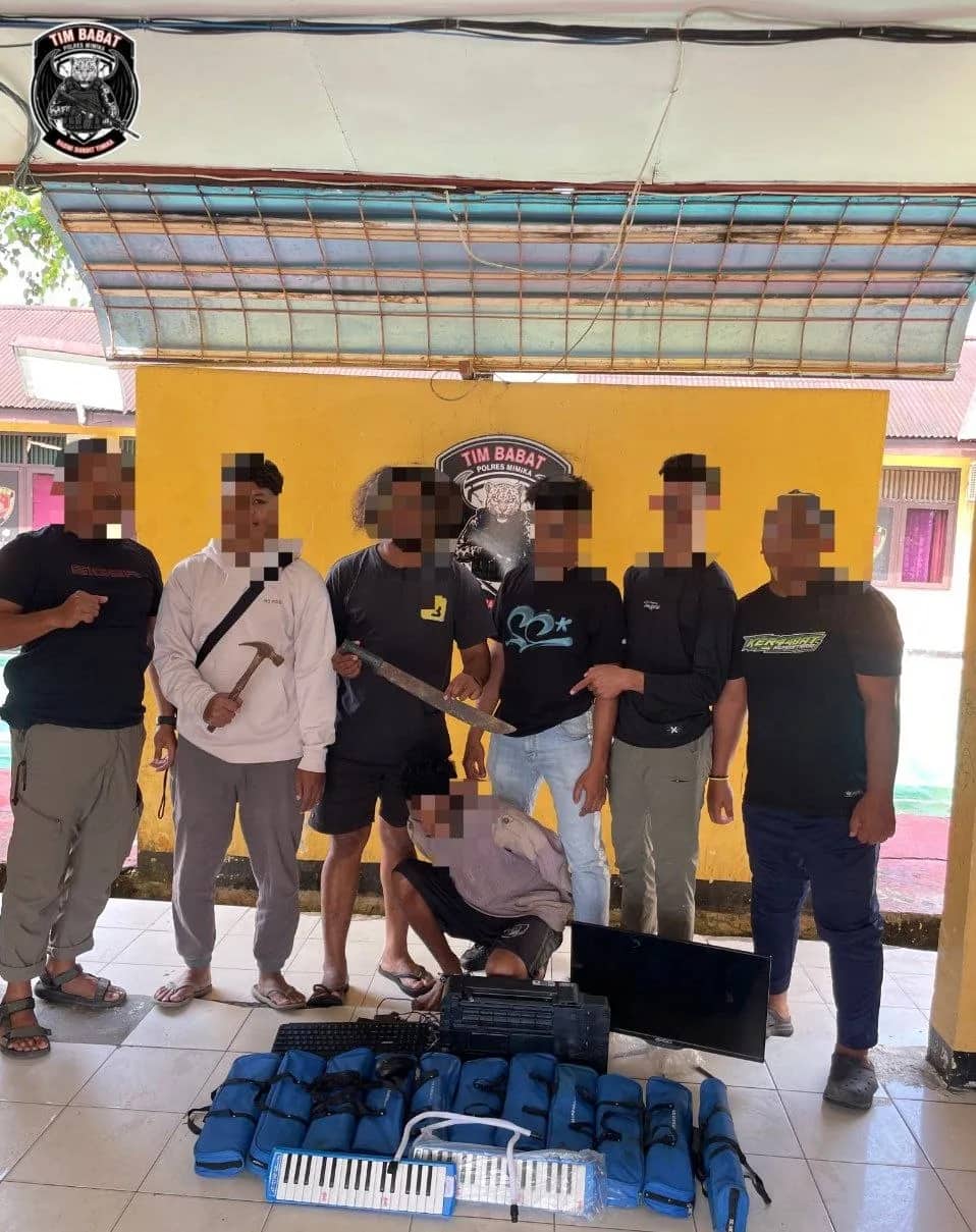 Ilustrasi berita Mimika: Nganggur dan Ingin Beli Handphone Baru, Pemuda 21 Tahun Nekat Curi Inventaris SD Negeri 6 Mimika
