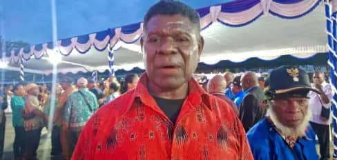 Ondofolo Kampung Putali, Nulce Monim saat diwawancara di Lapangan Apel Gunung Merah Sentani. Selasa (17/03/2026)