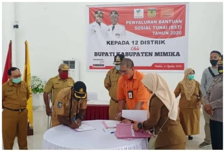 Ilustrasi berita Mimika: Antisipasi Protes Warga, Pembagian BLT di 12 Distrik Mimika Dikawal Polisi