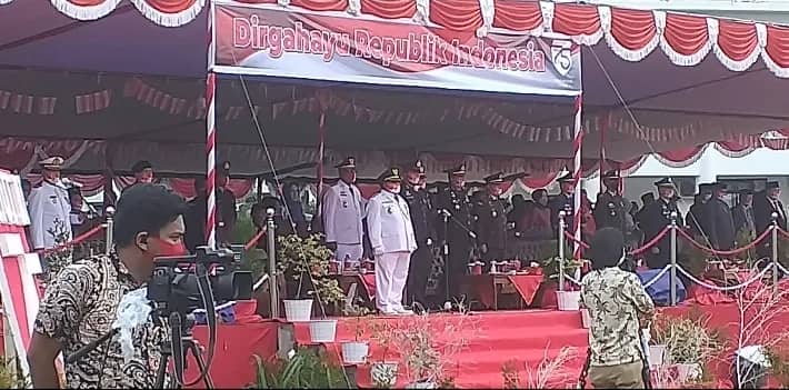 Ilustrasi berita Mimika: Bupati dan Wakil Bupati Hadiri Upacara HUT RI ke-75 di Kantor Sentra Pemerintahan, Tidak Ada Amanat