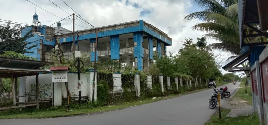 Ilustrasi berita Mimika: Gedung Mewah di Mimika Jadi Rumah Hantu, Buang Uang Miliaran Untuk Tempat 'Esek-esek'