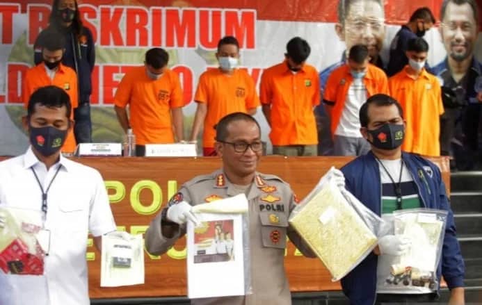 Ilustrasi berita Nasional: Heboh ! 56 Orang Terjaring Pesta Seks Sesama Jenis di Jaksel