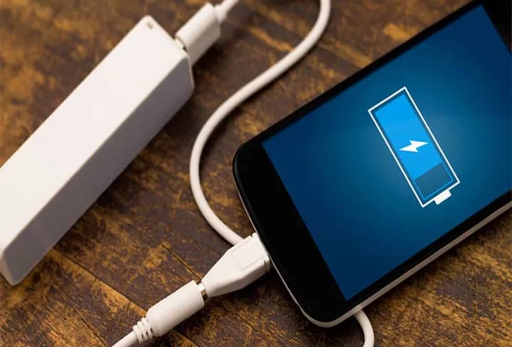 Ilustrasi berita Gadgets: Cara Ngecas Hp Yang Benar Biar Awet Valid 100%