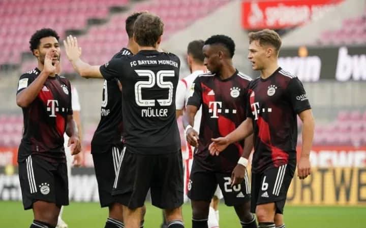 Ilustrasi berita Olahraga: Bayern dan Dortmund Sama-sama Menang, Geser Leipzig di Puncak