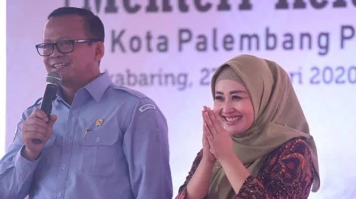 Ilustrasi berita BERITA UTAMA: Didampingi Istri, Siapakah Pendana Perjalanan Edhy Prabowo