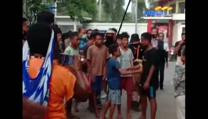 Film si tikam polisi noken