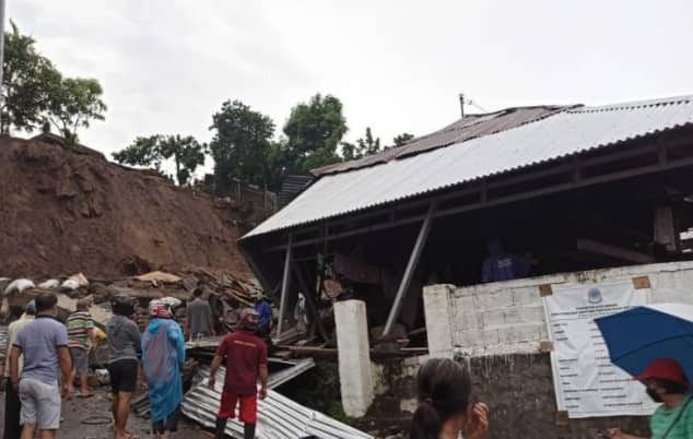 Ilustrasi berita Nasional: Kota Manado Dikepung Banjir dan Longsor, Enam Korban Meninggal Dunia