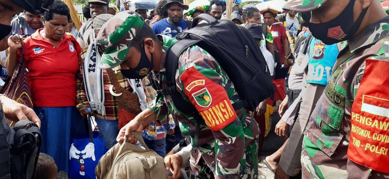 Ilustrasi berita Mimika: TNI/Polri Ikut Kawal Kepulangan Pengungsi Tembagapura, Dandim Mimika : Itu Tugas Kemanusiaan