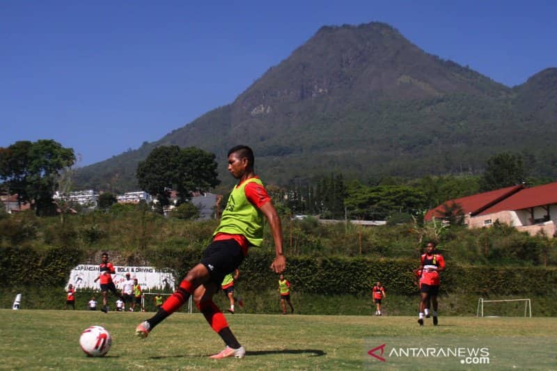 Ilustrasi berita Nasional: Persipura hentikan seluruh aktivitas tim akibat krisis finansial