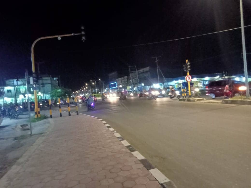 Ilustrasi berita Mimika: Stop Klakson Ketika Lampu Hijau Baru Menyala, Stop Balap Saat Lampu Merah Mati