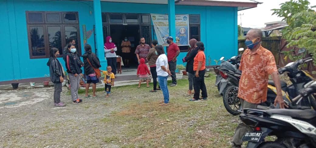 Ilustrasi berita Mimika: Demo Tandingan Sejumlah Orang Tua Murid Dukung Kepsek SDN Inauga Mimika, Alasan Psikologi Anak Terganggu