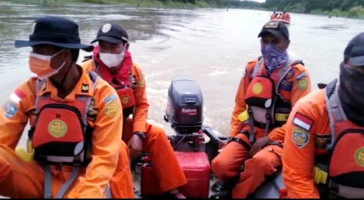 Ilustrasi berita Mimika: Buaya dan Arus Sungai Deras Ancam Nyawa Tim SAR Timika