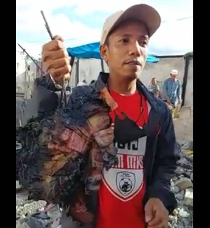 Ilustrasi berita Mimika: Begini Penampakan Uang Puluhan Juta yang Hangus Terbakar di Gorong-gorong, Pemerintah Belum Beri Bantuan