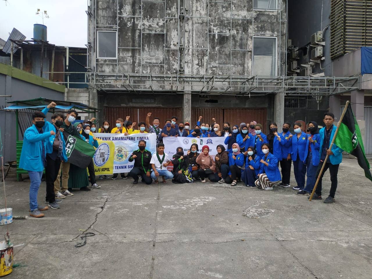 Foto bersama Himpunan Mahasiswa Islam (HMI) Komisariat Timika Cabang Jayapura bersama Badan Eksekutif Mahasiswa (BEM) dan Badan Perwakilan Mahasiswa (BPM) se Kampus Timika