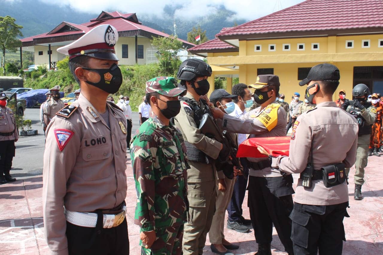 Ilustrasi berita Papua: Pimpin Apel Gelar Pasukan Operasi Ketupat Matoa 2021, Kapolres Puncak Jaya Ingatkan Siaga Antisipasi Gejolak Puncak