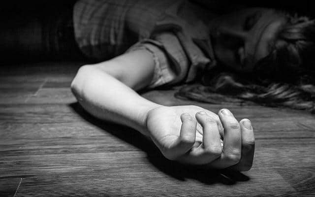 Ilustrasi berita Mimika: Tikam Selingkuhan Suami Hingga Tewas, Seorang Ibu di SP 6 Menyerahkan Diri ke Polsek Miru