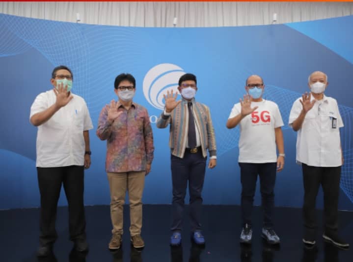 Launching 5G