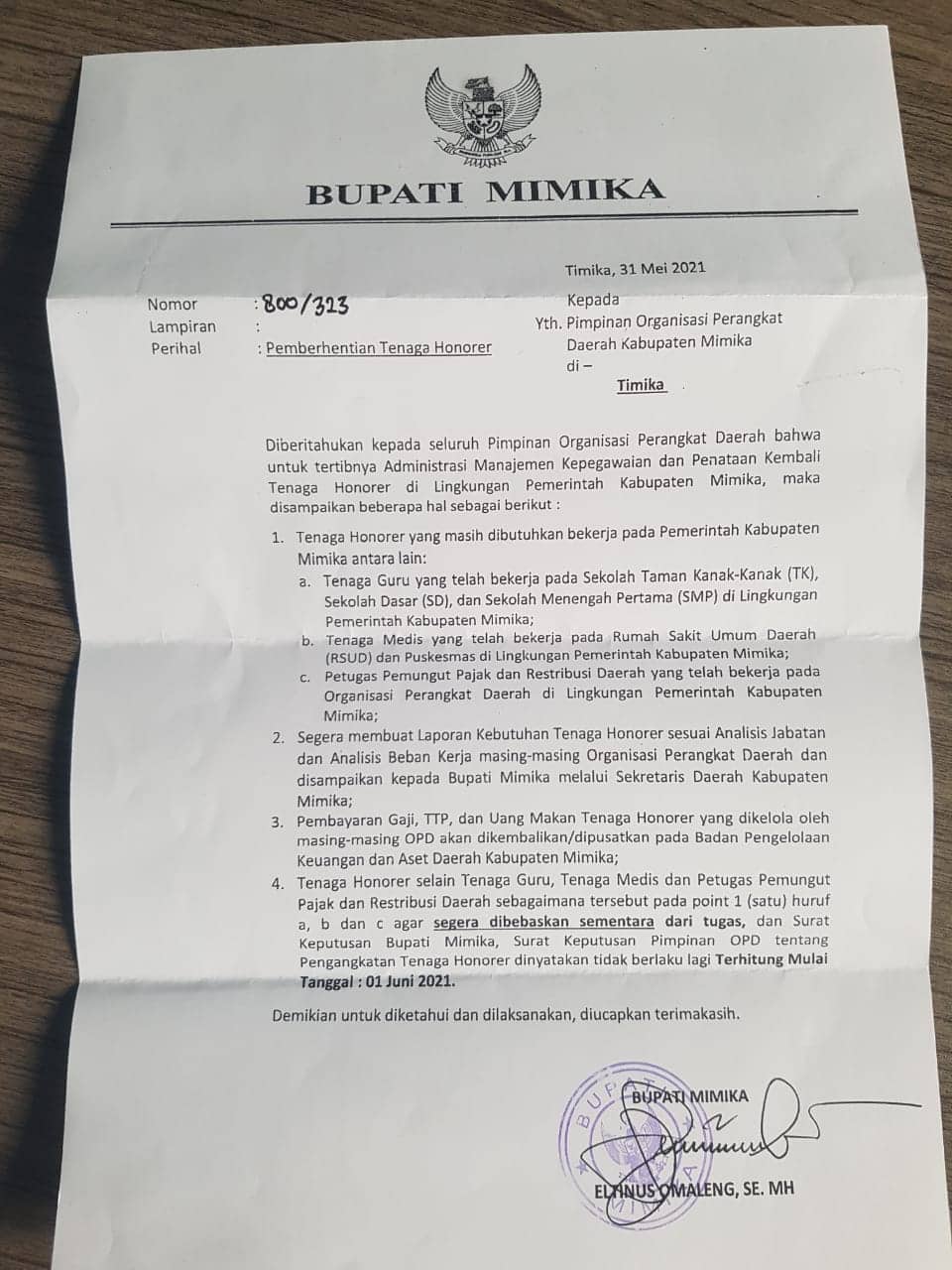 Ilustrasi berita Mimika: Beredar Surat Bupati Mimika Tiba-tiba Berhentikan Tenaga Honor di Sejumlah OPD