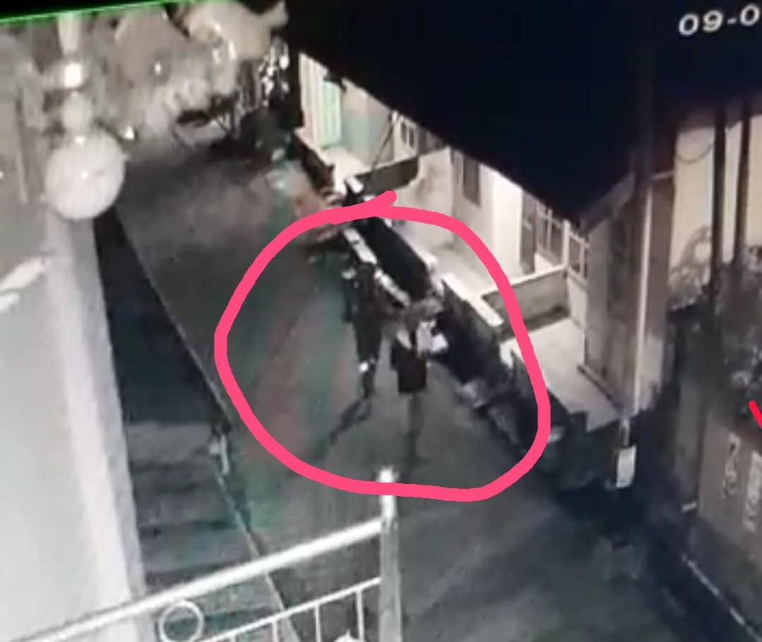 Para terduga pelaku yang tertangkap kamera CCTV