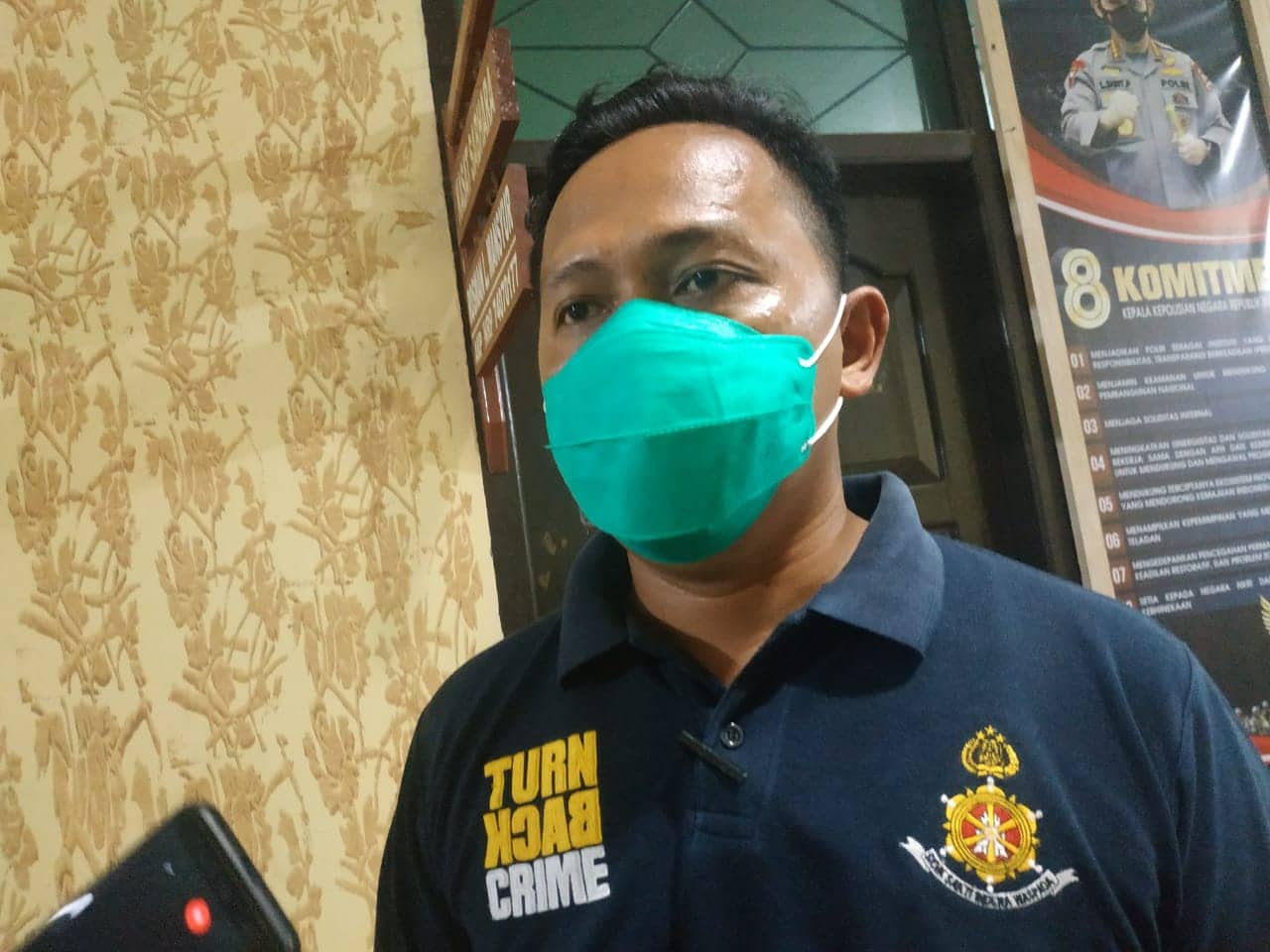 Ilustrasi berita Mimika: Polres Mimika Telusuri Bukti Transfer Rekening, Denah Lokasi dan Jacket dalam Tas Noken Senpi