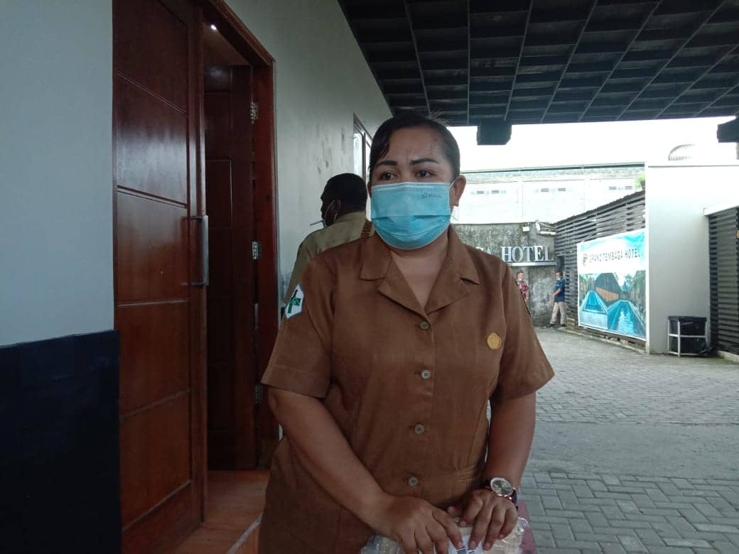 Kepala Puskesmas Mapurujaya, Ona Bunga