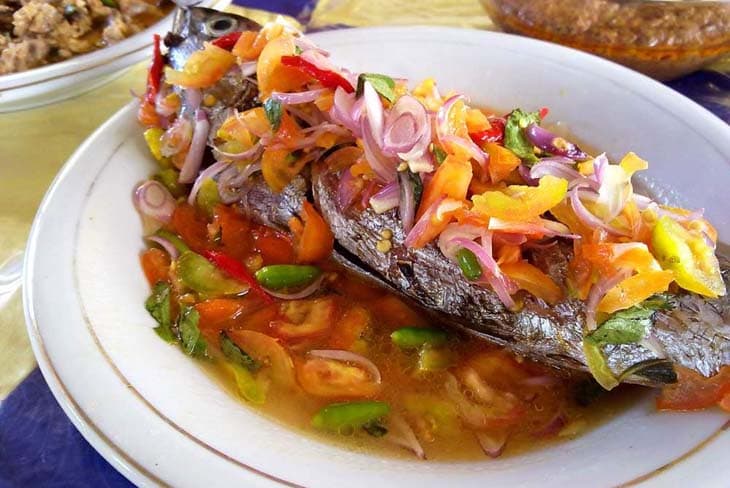 Ilustrasi berita MAKANAN: Nikmati Ikan Bakar Colo Colo yang Segar dari Papua