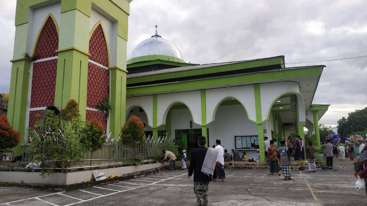 Ilustrasi berita Mimika: Panitia Kewalahan, Jemaah Masjid Babussalam Timika Membludak Hingga Mencapai 1.500 Orang
