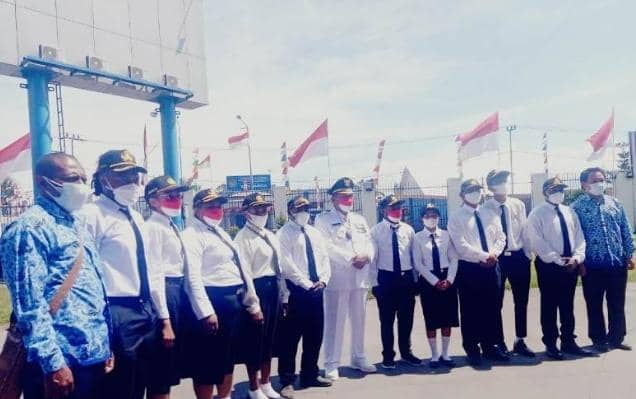 Foto bersama penerima SK CASN di Jayawijaya.