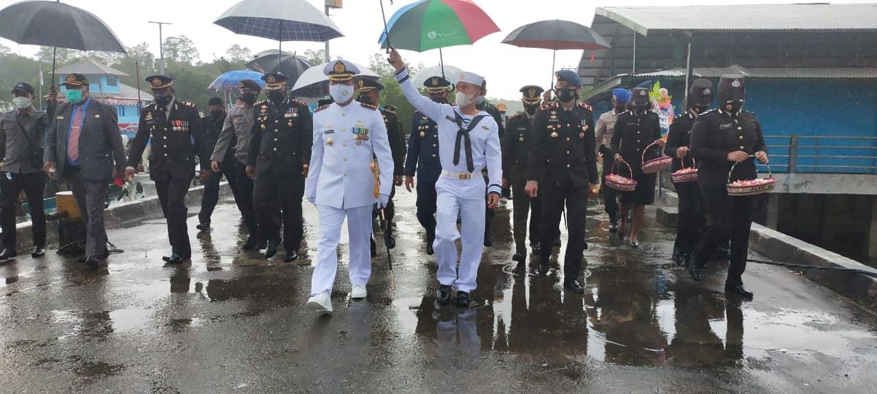 Ilustrasi berita Mimika: Jelang "Detik-detik Proklamasi" Forkompimda Kabupaten Mimika Gelar Tabur Bunga di Laut Pomako