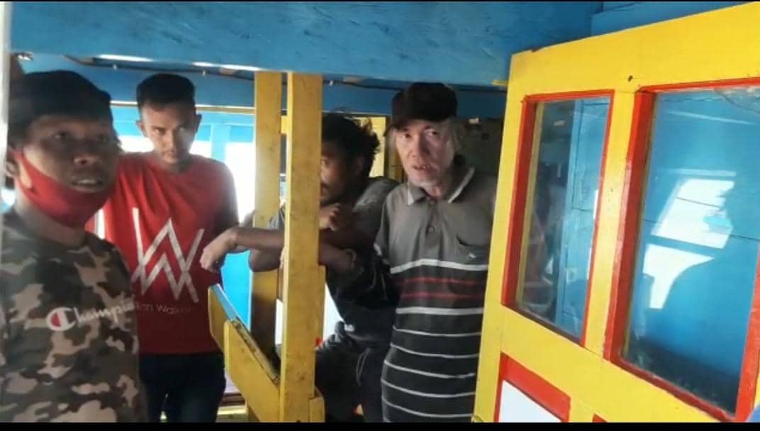 Suasana kepanikan di atas kapal