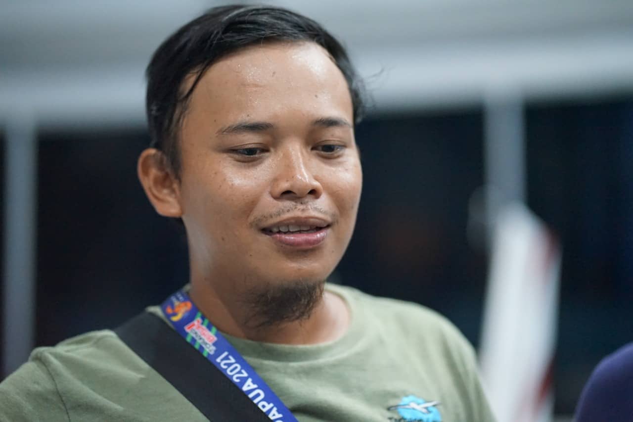 Andri Abdul Rohman adalah peraih emas pertama di Klaster Mimika di Cabang Olahraga (Cabor) Terbang Layang PON XX Tahun 2021 dengan nomor Precision Landing Single Seater Putra untuk grup A./FOTO : YUNITA SIMON