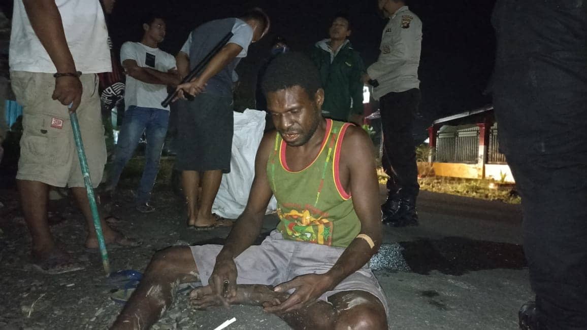 Pelaku saat ketahuan mencuri.