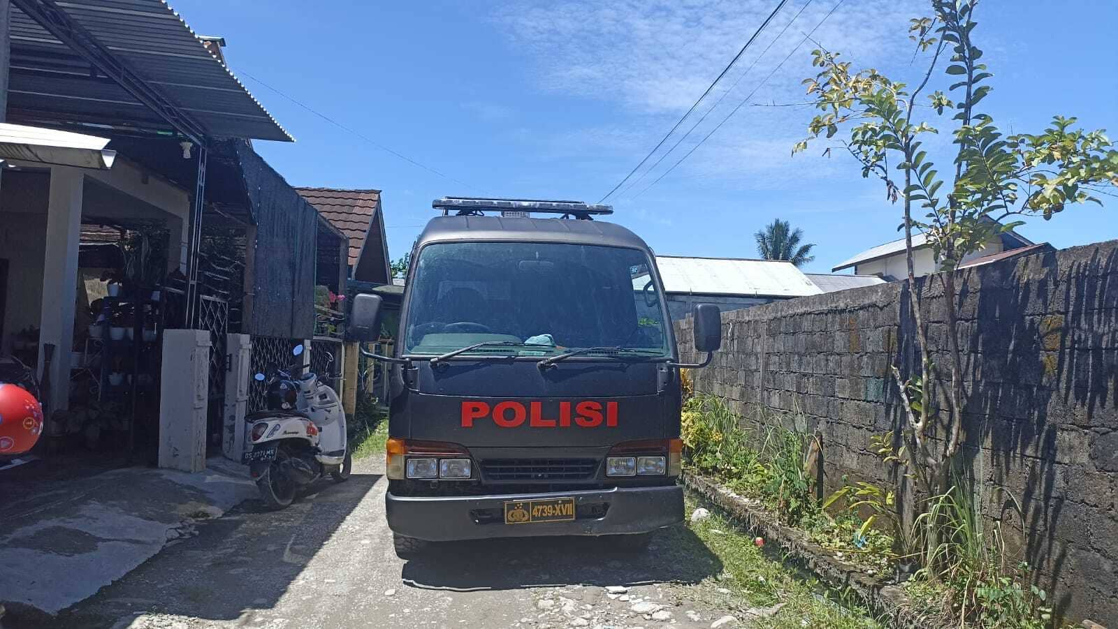 Ilustrasi berita Mimika: Polisi Olah TKP Pelemparan Bom Molotov di Timika Indah, Bertu: Tidak Ada Hubungan Dengan Terorisme