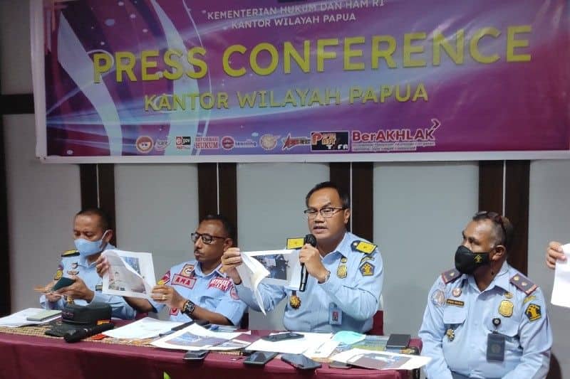 Ilustrasi berita Papua: Imigrasi: Tertangkap Lakukan Tambang Ilegal di Papua, Enam Warga China Dikenakan Sanksi Berbeda