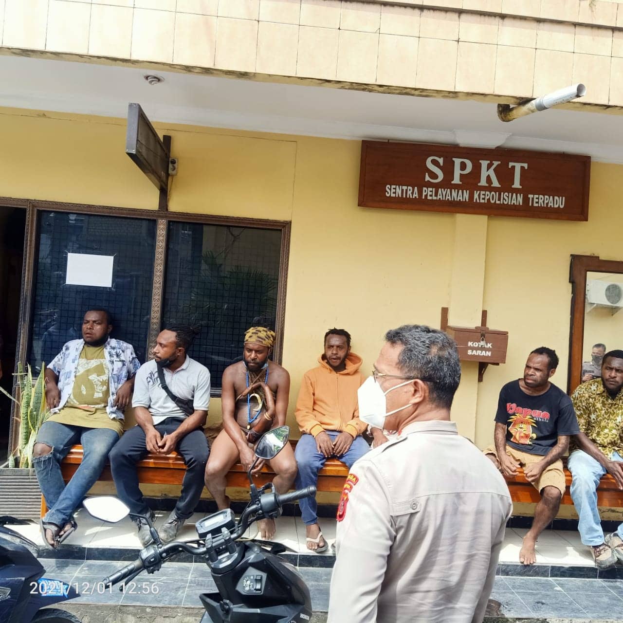 Ilustrasi berita Papua: Kunjungan Jenderal Andika "Disambut" Pengibaran Bintang Kejora, 6 Simpatisan OPM Permalukan Polda Papua