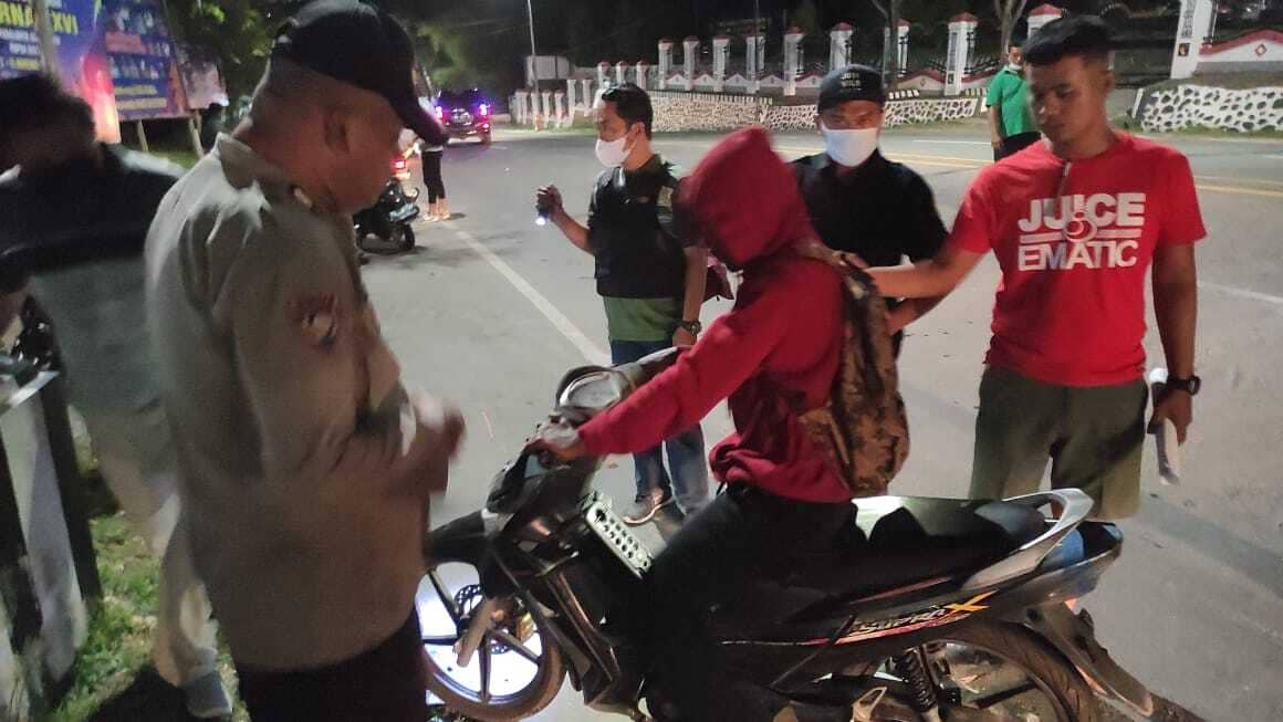 Ilustrasi berita Papua: Tegas !!! Mulai Februari Polisi di Jayapura Terapkan Denda Rp 250.000 Bagi Warga Tak Gunakan Helm