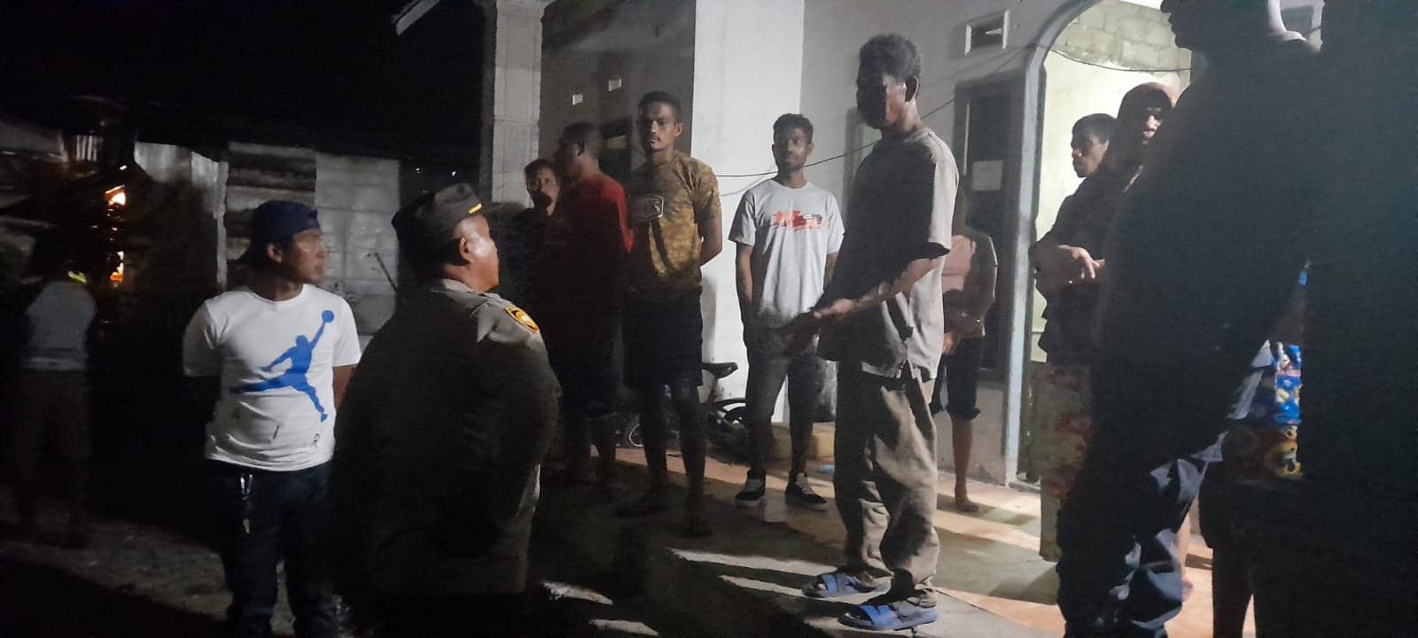 Ilustrasi berita Mimika: Sidang Adat Bayar Air Susu Berujung Ricuh, Mertua Dihajar Anak Mantu Hingga Mata Robek