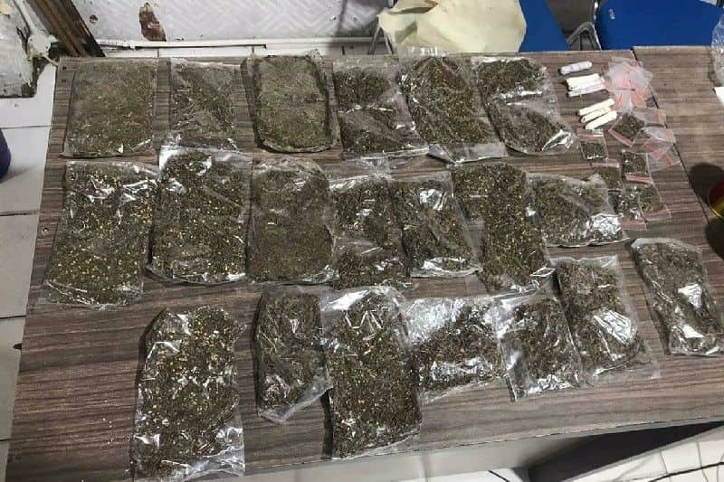 Ilustrasi berita Papua: Polisi Amankan 33 Paket Ganja di Rusun Pasar Inpres Jayapura