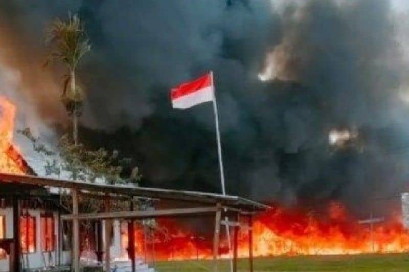 Ilustrasi berita Papua: Sekelompok Warga Lakukan Aksi Pembakaran di Elelim Jelang PSU