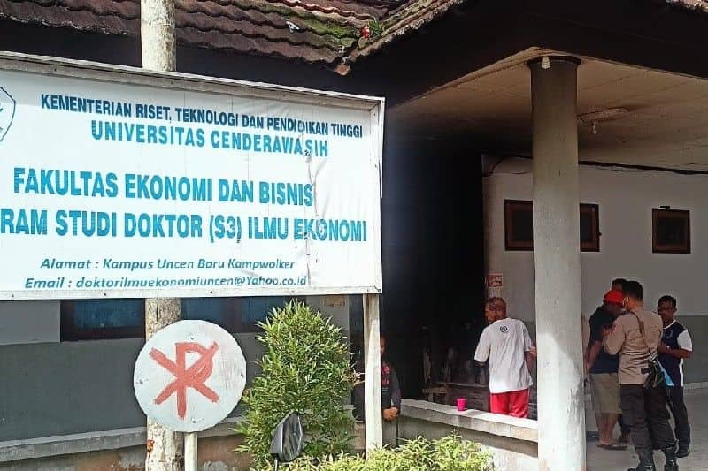Ilustrasi berita Papua: Polisi Selidiki Pembakaran Gedung B FE Uncen di Waena