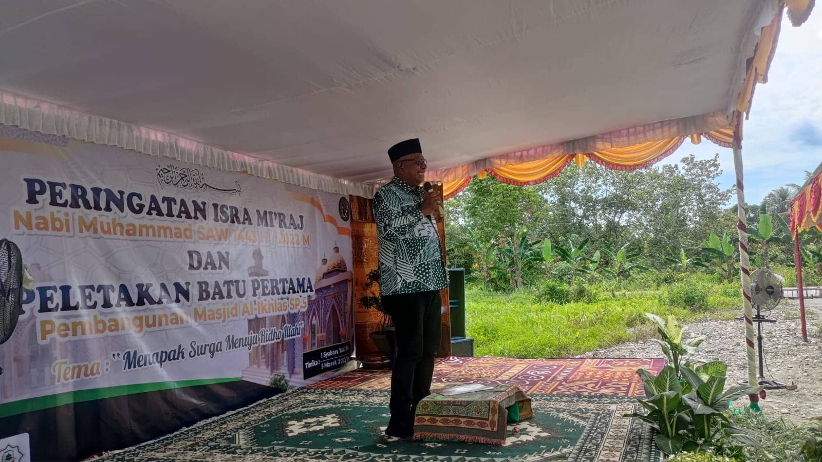 Wakil Bupati Johannes Rettob saat menyampaikan sambutan