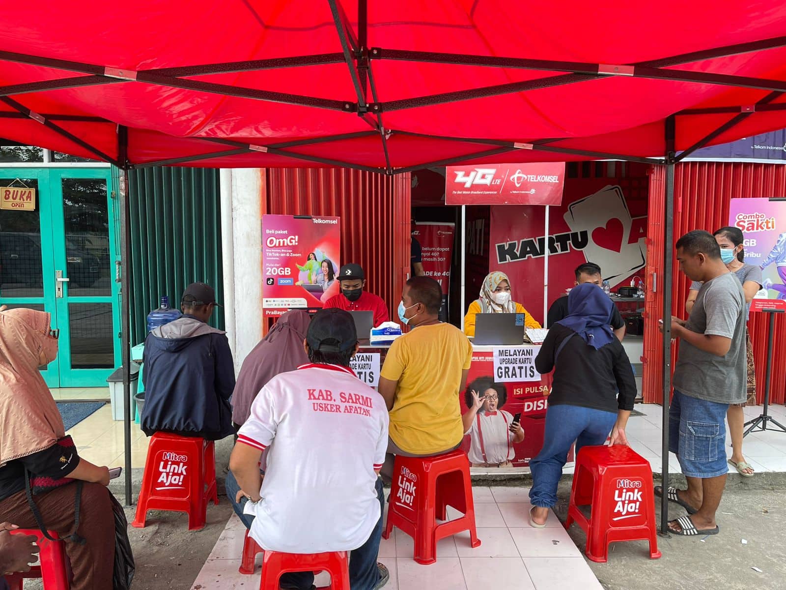 Ilustrasi berita Mimika: Telkomsel Hadirkan Posko Mamayo, Ajak Pelanggan di Tiga Kabupaten Segera Migrasi Kartu uSIM