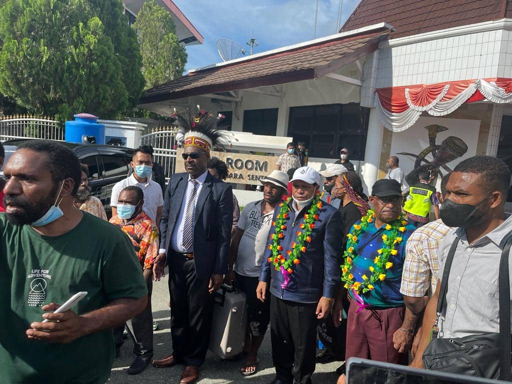 Ilustrasi berita Papua: Bupati Nahor dan Wakili Bupati Jhon Wilil Ajak Masyarakat Sama-Sama Bangun Yalimo