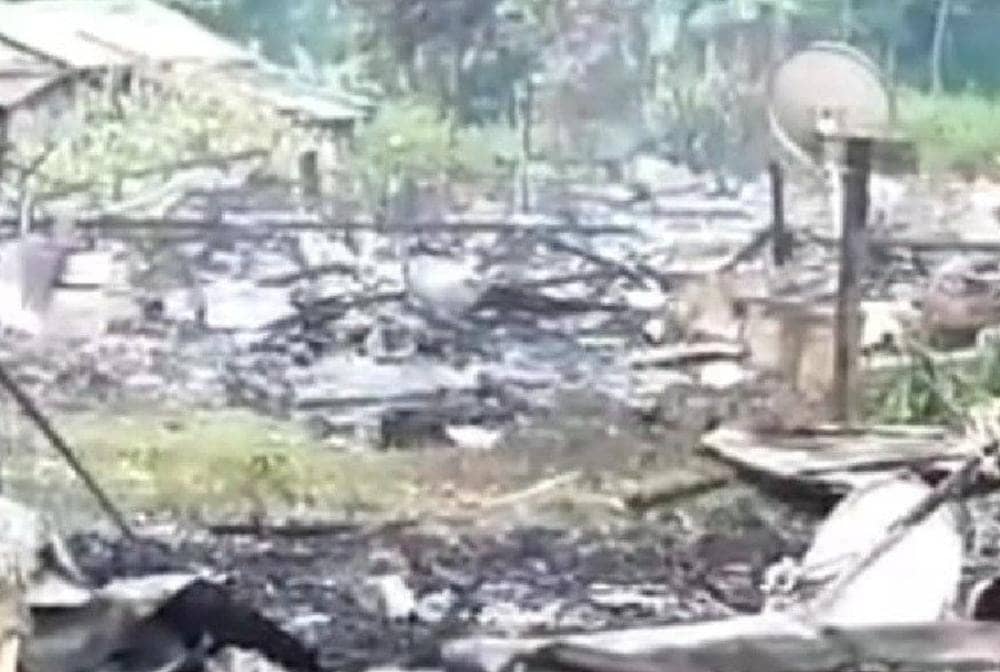 Tempat penampungan pendulang di Distrik Baya Biru, Kabupaten Paniai, Papua dibakar KKB.