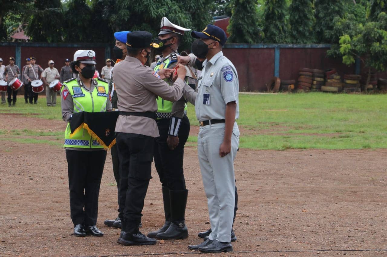 Polda Papua saat gelar apel Operasi Ketupat Cartenz 2022.