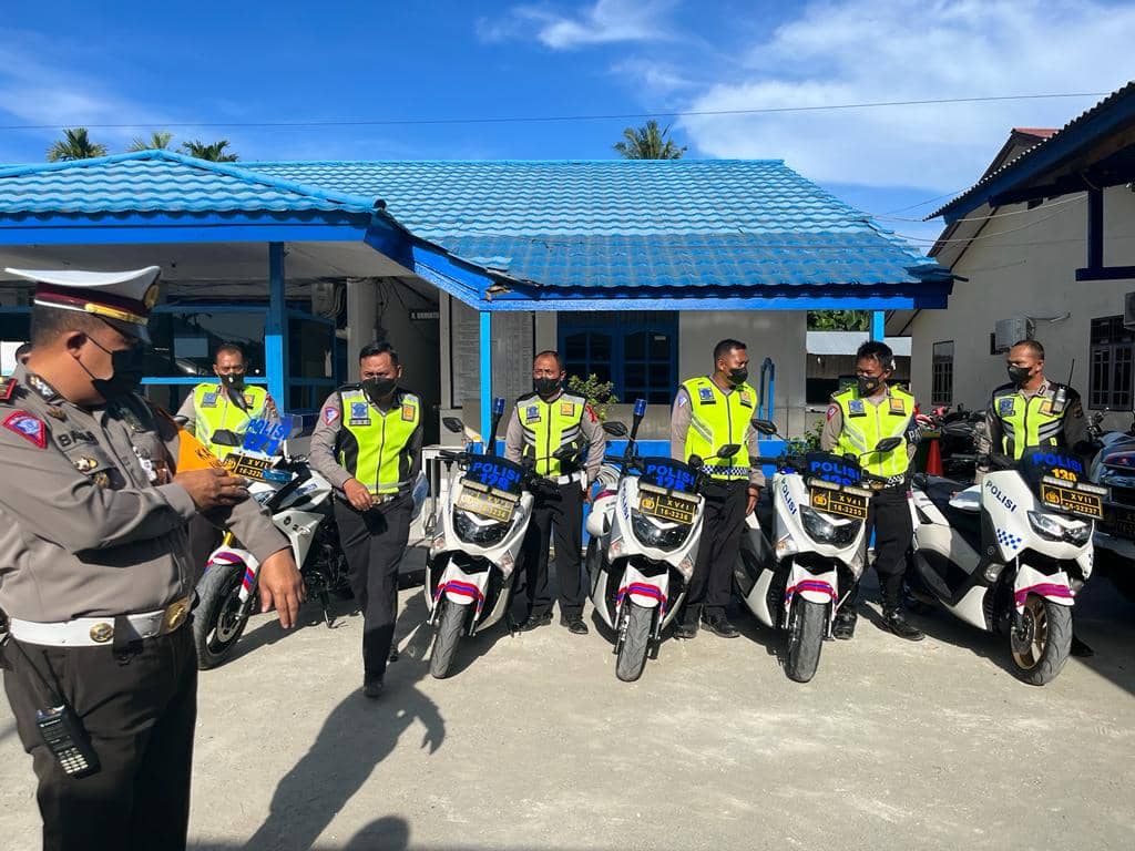 Tim Lantas Polres Jayapura Pemburu Helm dan Knalpot Racing