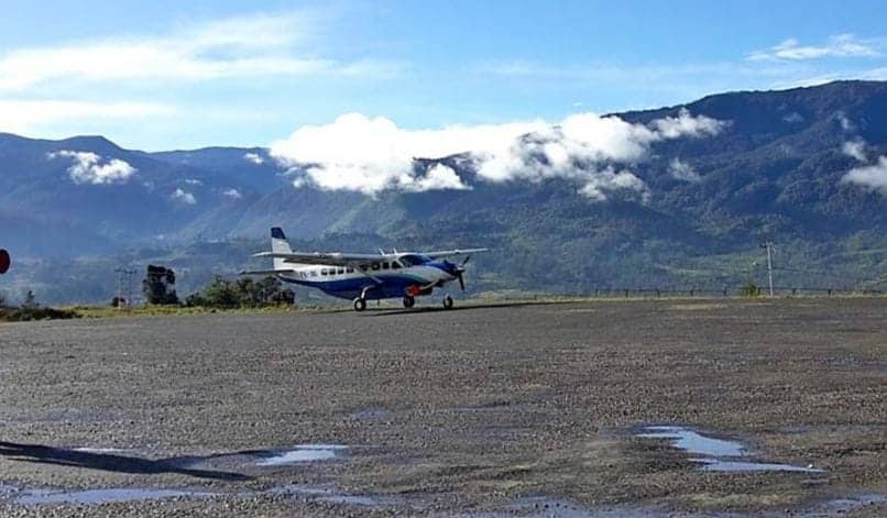 Ilustrasi berita Papua: Bukan Pesawat Asian One Air, Ternyata KKB Berondong Tembakan ke Arah Pos Runway 25 Satgas Lanud Ilaga